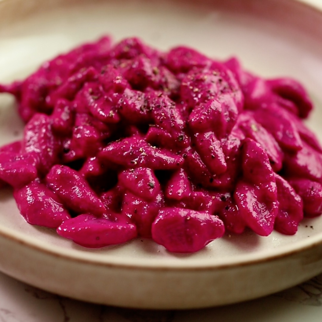 Beetroot Pasta in Creamy Garlic Sauce